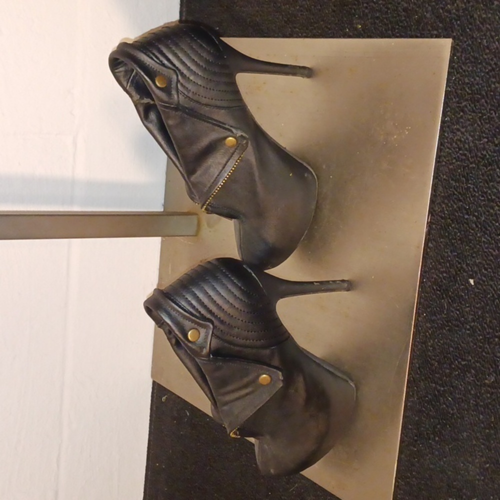 Booties - Picture 5 of 8